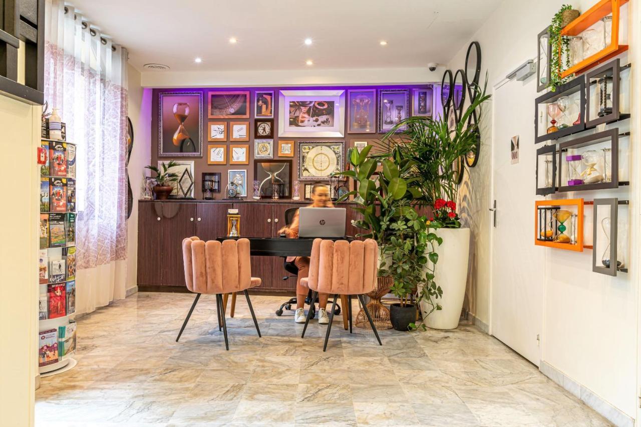 Hotel Ariane Montparnasse By Patrick Hayat Paris Bagian luar foto