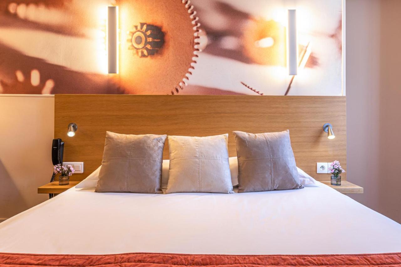 Hotel Ariane Montparnasse By Patrick Hayat Paris Bagian luar foto